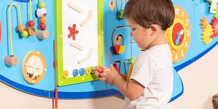 استخدام اللوحات الجدارية في تنمية مهارات الذكاء لدى الأطفال 1 استخدام اللوحات الجدارية في تنمية مهارات الذكاء لدى الأطفال