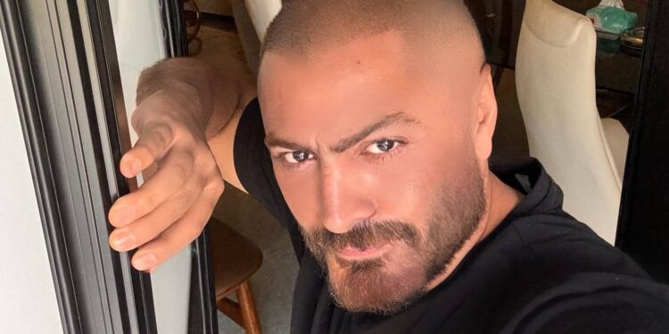 أغنية تامر حسنى "جامدين جامدين" تثير الجدل بين الجمهور