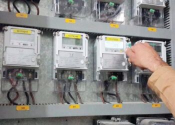 خبر مزعج للمواطنين بسبب الكهربا رفع العداد القديم وتركيب أبو كارت إجبارىًا
