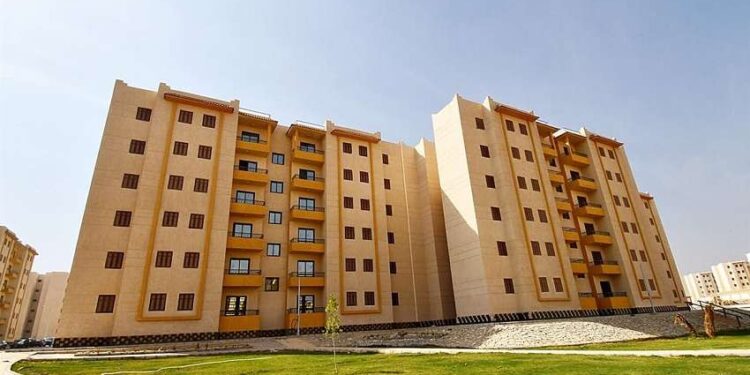 غدًا يبدأ الحجز: شقق الإسكان الاجتماعي بسعر مفاجئ يقل عن 200 ألف جنيه 1 غدًا يبدأ الحجز: شقق الإسكان الاجتماعي بسعر مفاجئ يقل عن 200 ألف جنيه