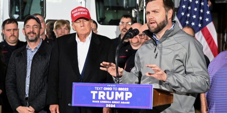 ترامب يعيّن كارولين ليفيت في منصب المتحدثة الرسمية للبيت الأبيض 1 ترامب يعيّن كارولين ليفيت في منصب المتحدثة الرسمية للبيت الأبيض