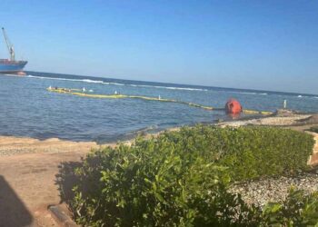 ميناء الغردقة البحري مغلق بسبب الأحوال الجوية السيئة وارتفاع الأمواج