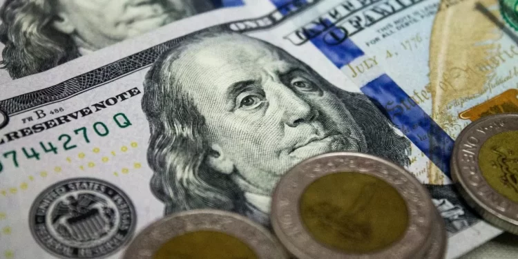 أسعار الدولار اليوم الأحد 15 ديسمبر 2024: تزايد مفاجئ في أسعار البيع والشراء 1 أسعار الدولار اليوم الأحد 15 ديسمبر 2024: تزايد مفاجئ في أسعار البيع والشراء