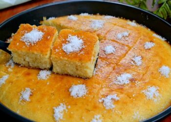 بسبوسة كيكة سميد بالزبادي السر وراء كيكة مرملة ذهبية المذاق