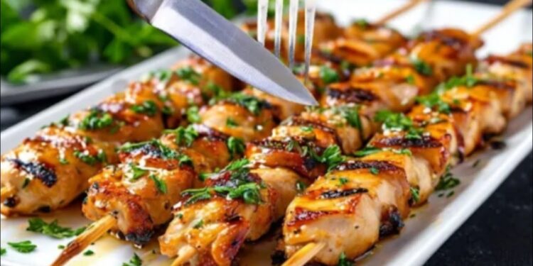 سر عمل شيش طاووق لذيذ أحلي من المحلات في البيت 1 سر عمل شيش طاووق لذيذ أحلي من المحلات في البيت