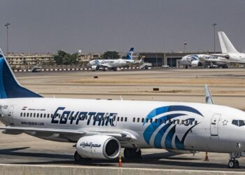 "مصر للطيران" تعلن عن فتح باب التوظيف: فرص عمل لجميع المؤهلات والشروط اللازمة