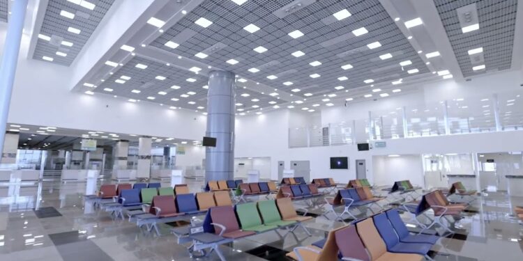 القابضة للمطارات والملاحة الجوية تتفقد مطار سفنكس الدولي للوقوف على آخر الاستعدادات 1 القابضة للمطارات والملاحة الجوية تتفقد مطار سفنكس الدولي للوقوف على آخر الاستعدادات