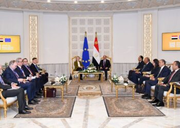 الاستثمار الأجنبي يعود بقوة في أدوات الدين الحكومية وطلبات تتجاوز 400 مليار جنيه