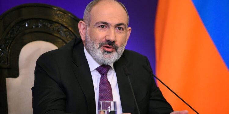 باشينيان يحدد ملامح "أرمينيا الحقيقية" في المستقبل القريب 1 باشينيان يحدد ملامح "أرمينيا الحقيقية" في المستقبل القريب