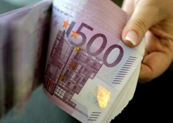 سعر اليورو في البنوك المصرية اليوم الأربعاء 15 يناير 2025