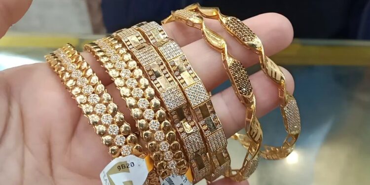 سعر الذهب اليوم في مصر الأربعاء 1 يناير 2025 بالـ جنيه والدولار 1 سعر الذهب اليوم في مصر الأربعاء 1 يناير 2025 بالـ جنيه والدولار