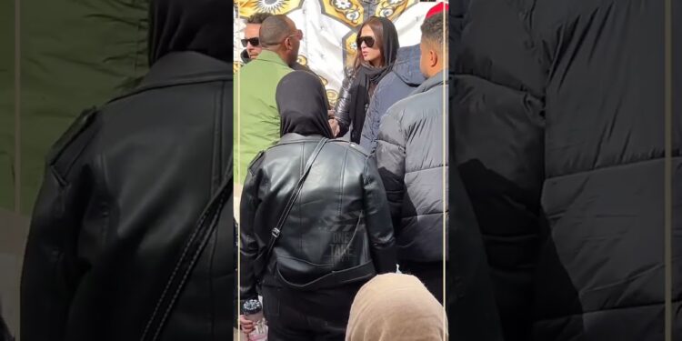 أحمد العوضي يشارك ياسمين عبدالعزيز في مصابها بوفاة والدها 1 أحمد العوضي يشارك ياسمين عبدالعزيز في مصابها بوفاة والدها