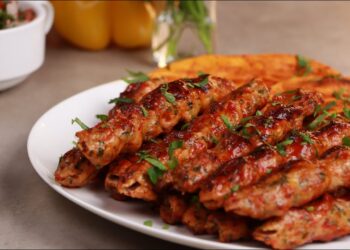 وصفة كباب الدجاج المشوي بالفرن بتتبيلة لذيذة وطعم لا يُنسى