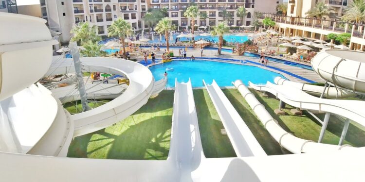 مشروع رفع الطاقة الفندقية العائمة في مصر إلى 25 ألف غرفة بحلول 2030 1 مشروع رفع الطاقة الفندقية العائمة في مصر إلى 25 ألف غرفة بحلول 2030