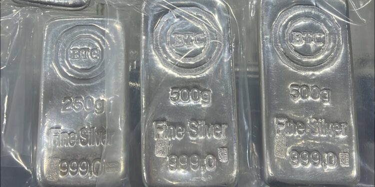 أسعار الفضة اليوم في مصر بالسبيكة والأونصة والجرام السبت 1 فبراير 2025 1 أسعار الفضة اليوم في مصر بالسبيكة والأونصة والجرام السبت 1 فبراير 2025