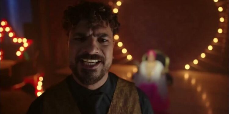 مسلسل العتاولة 2 الحلقة التاسعة الوزان بيغني في مولد في الصعيد 1 مسلسل العتاولة 2 الحلقة التاسعة الوزان بيغني في مولد في الصعيد