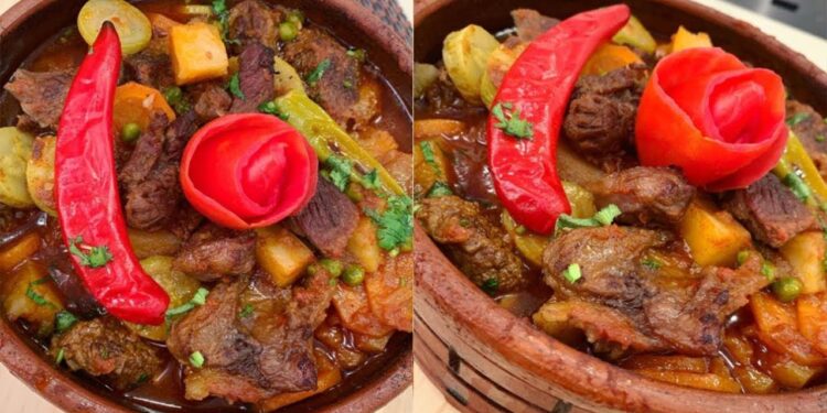 وصفة لحم بالبصل المحمر في طاجن الفخار.. طعم يفتح النفس ولون ذهبي رائع