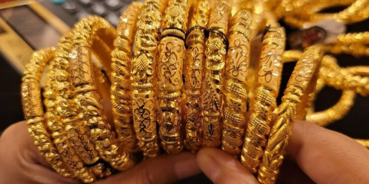 سعر الذهب اليوم السبت 19 أبريل 2025 في مصر تراجع لعيار 21