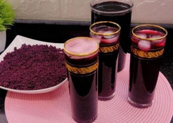 طريقة عمل مشروب كركديه بالصودا بخطوات سهلة ومذاق فاخر