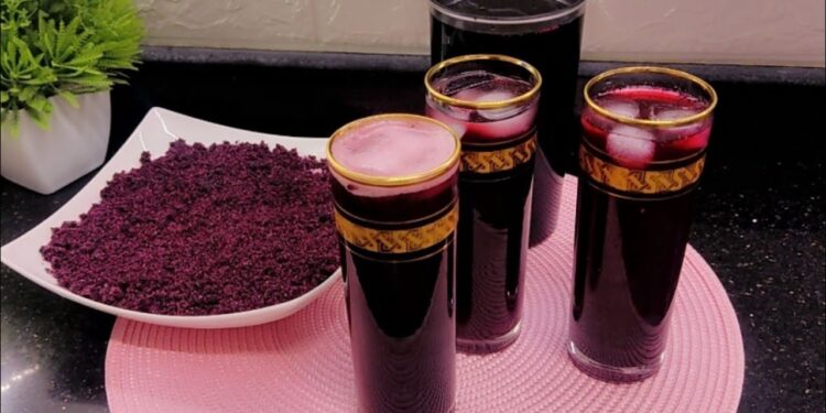 طريقة عمل مشروب كركديه بالصودا بخطوات سهلة ومذاق فاخر