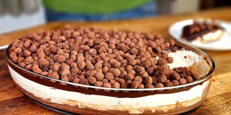 كيكة أحمد الزامل بالتفصيل – المقادير والطريقة 1 كيكة أحمد الزامل بالتفصيل – المقادير والطريقة