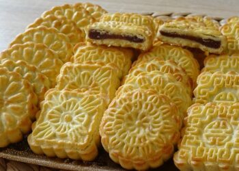 طريقة المعمول بالعجوة في البيت بدون مجهود أو تكلفة عالية