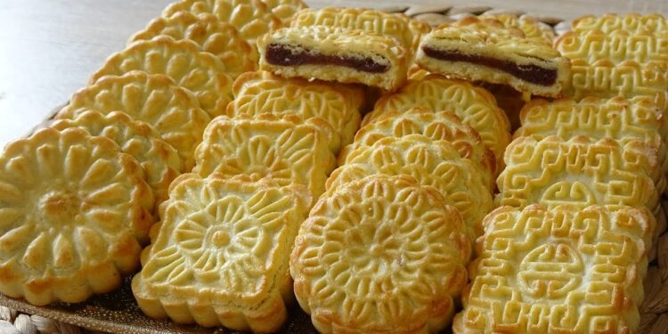 طريقة المعمول بالعجوة في البيت بدون مجهود أو تكلفة عالية