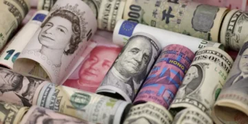 أسعار صرف العملات الأجنبية والعربية مقابل الجنيه المصري في أسواق اليوم
