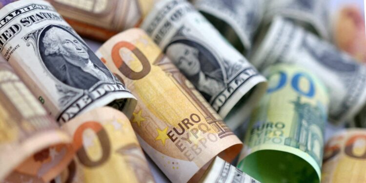 أسعار العملات اليوم الثلاثاء.. ارتفاعات وتراجعات في السوق المصري 1 أسعار العملات اليوم الثلاثاء.. ارتفاعات وتراجعات في السوق المصري