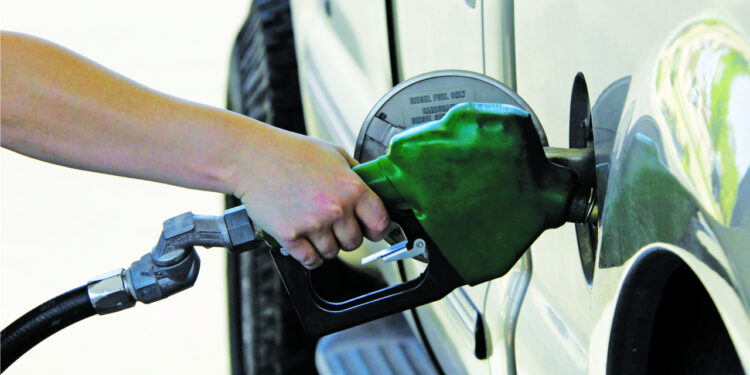 أسعار الوقود اليوم السبت 21 يونيو 2025 البنزين والسولار في آخر تحديث رسمي 1 أسعار الوقود اليوم السبت 21 يونيو 2025 البنزين والسولار في آخر تحديث رسمي