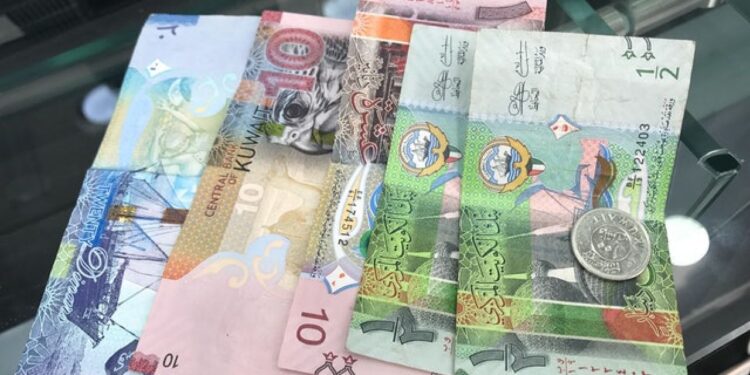 سعر الدينار الكويتي اليوم الأحد 22 يونيو 2025 ضمن العملات العربية والأجنبية