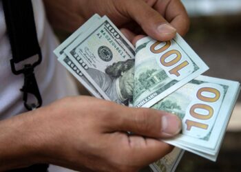 سعر الدولار اليوم الثلاثاء 15 يوليو 2025 في البنوك المصرية