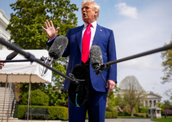 الأسواق الآسيوية تتعامل بحذر مع تصعيد ترامب التجاري