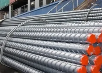 أسعار الحديد والأسمنت تهبط في الأسواق المصرية صباح اليوم