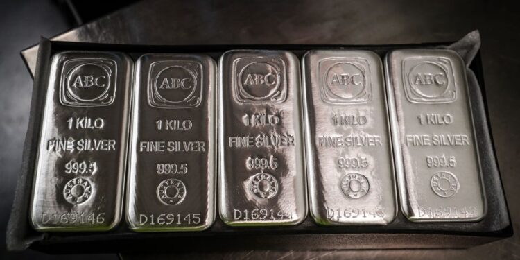 سعر الفضة في الأسواق المحلية اليوم الإثنين 21-7-2025