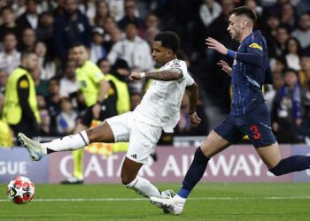 مواعيد مباريات الدوري والبطولات اليوم الأحد 31-8-2025 والقنوات الناقلة