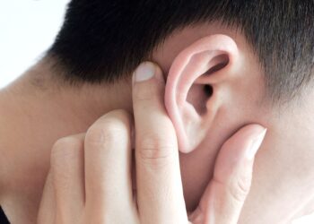 أمراض الأذن لا تُستهان بها صيفًا.. دليل الوقاية والعلاج
