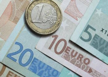 سعر اليورو أمام الجنيه المصري في البنوك اليوم