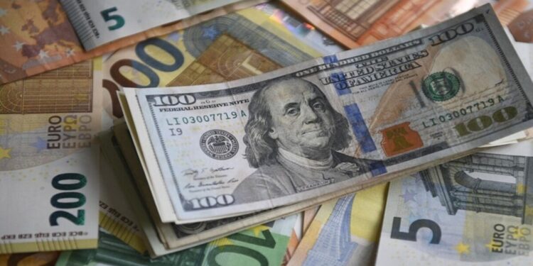 الدولار الكندي اليوم في مصر 4 أغسطس 2025.. أسعار الشراء والبيع في البنوك