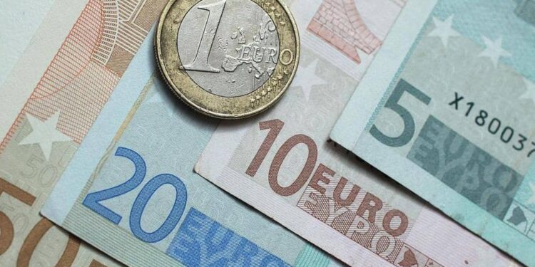 سعر اليورو مقابل الجنيه المصري في البنوك اليوم 1 سعر اليورو مقابل الجنيه المصري في البنوك اليوم