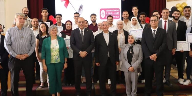 وزارة العمل تفتح باب التوظيف بـ 300 فرصة جديدة للشباب 1 وزارة العمل تفتح باب التوظيف بـ 300 فرصة جديدة للشباب