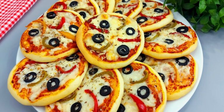 ميني بيتزا لذيذة وصحية لأفكار اللانش بوكس