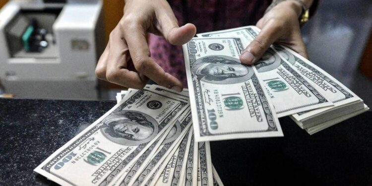 الدولار النهاردة بكام؟.. سعره مقابل الجنيه المصري اليوم الإثنين 8 سبتمبر 1 الدولار النهاردة بكام؟.. سعره مقابل الجنيه المصري اليوم الإثنين 8 سبتمبر