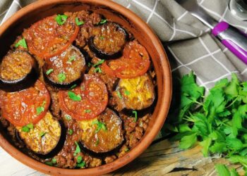 طريقة عمل صينية باذنجان بالفرن