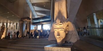 جسر المتحف المصري الكبير رحلة الأطفال نحو تاريخ مصر وهويتهم 3 جسر المتحف المصري الكبير رحلة الأطفال نحو تاريخ مصر وهويتهم