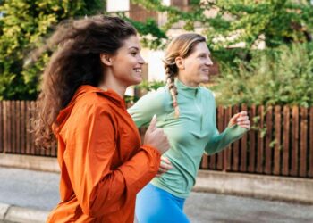 قلب صحي في 5 دقائق يوميًا.. تمارين لا تحتاج إلى أدوات