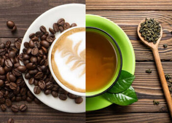 القهوة مقابل الشاي من يمنحك طاقة مستمرة ويحافظ على تركيزك طوال اليوم