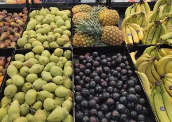 سعر الموز والفواكه الأخرى في الأسواق المصرية اليوم الاثنين