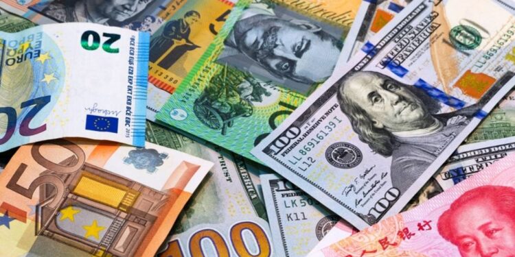 أسعار العملات اليوم الثلاثاء 14 أكتوبر 2025.. تقلبات طفيفة في السوق المحلي