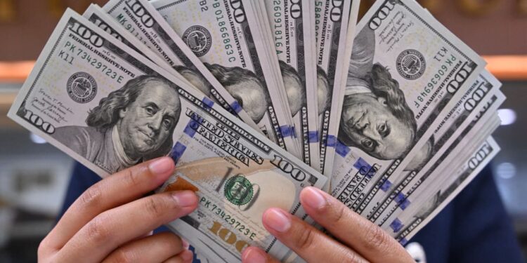 سعر الدولار النهارده في مصر أسعار البيع والشراء الأحد 19 أكتوبر 2025